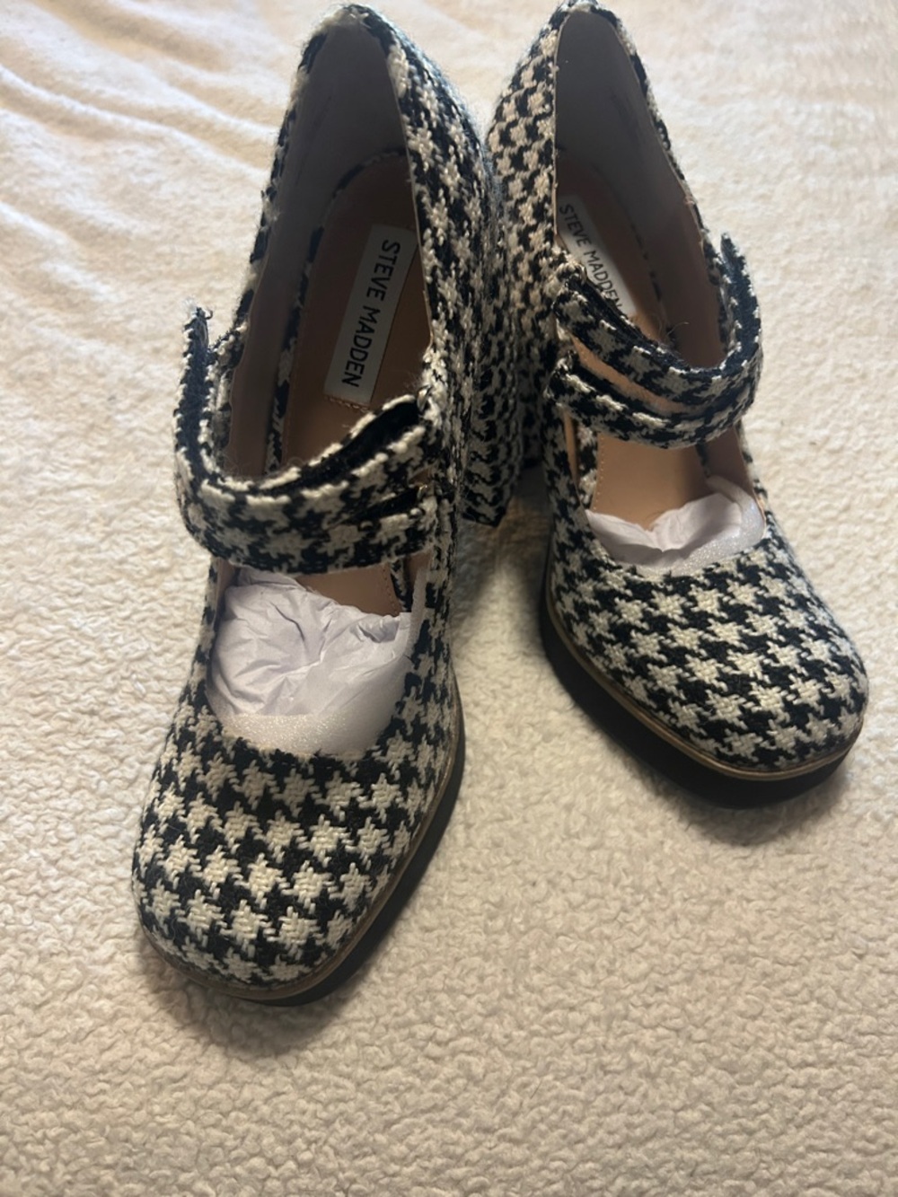 Steve Madden Black and white  Mary Jane Platform Pumps.